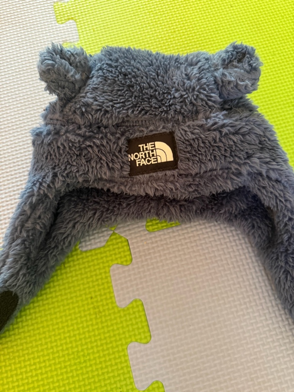 The North Face Plush Baby Beanie in Charcoal